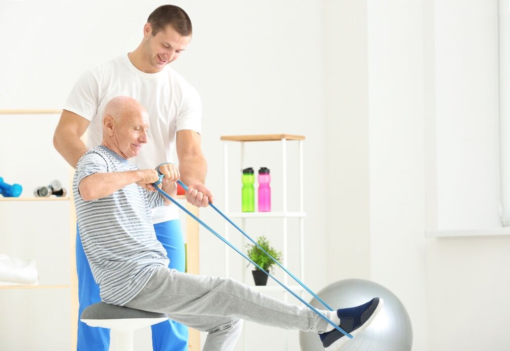 Coxarthrosis therapy in the elderly using exercise therapy